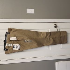 Dockers Signature Khaki Stright Fit.. Lux cotton stretch